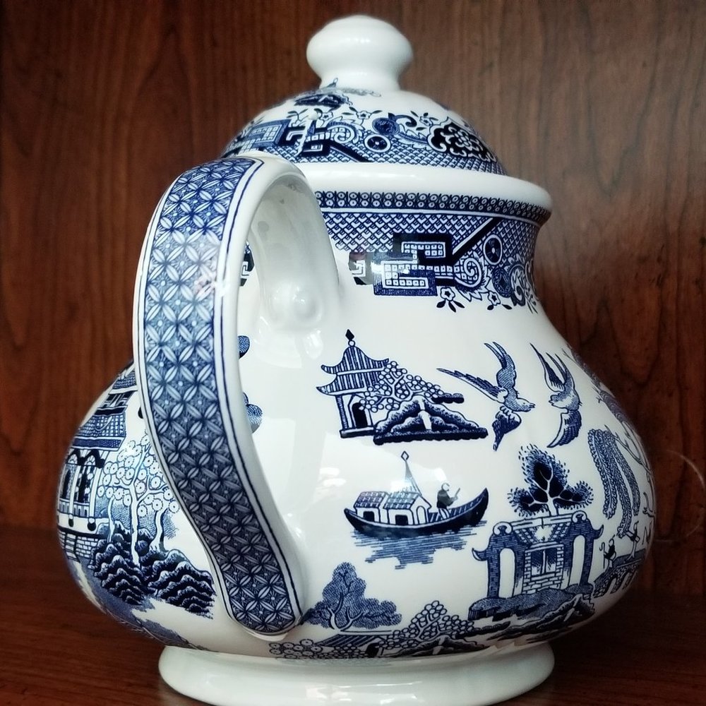 Churchill Willow Blue Tea Pot - Picture 3 of 9